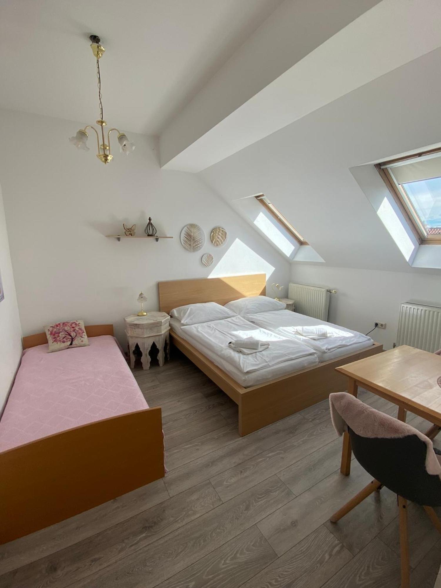 Lizzi 3* Wien